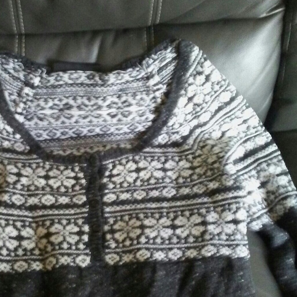 Sweater - Picture 2 of 3
